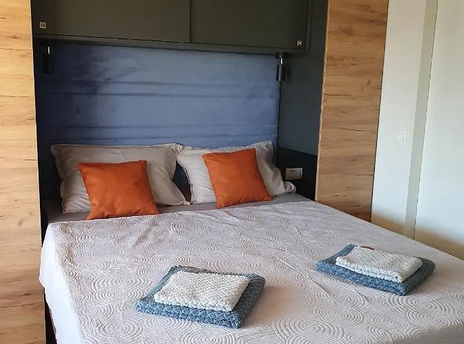 Mobile Homes Karlo & Dino 풀라