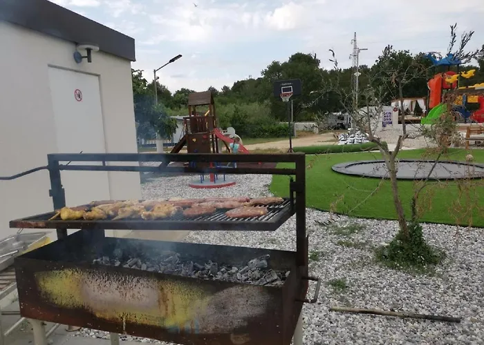 펜션 Mobile Homes Karlo & Dino 풀라