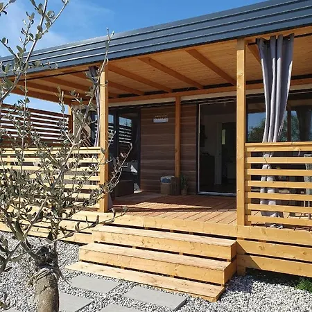 Mobile Homes Karlo & Dino בית נופש *