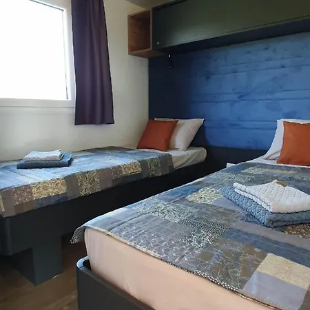 Mobile Homes Karlo & Dino בית נופש
