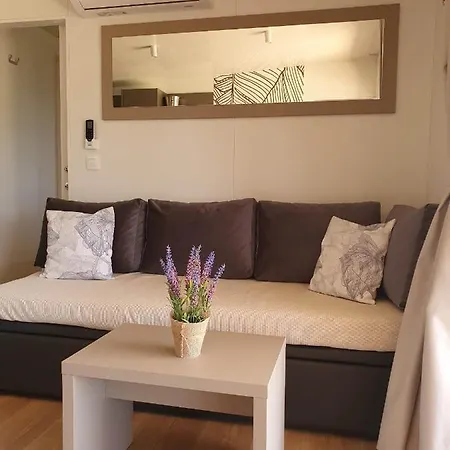 Mobile Homes Karlo & Dino בית נופש