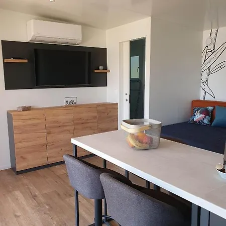 Tatil Evi Mobile Homes Karlo & Dino Pula